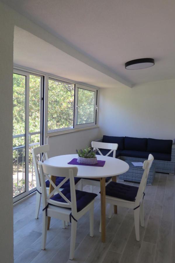 Lumbrela Apartments Starigrad Paklenica Exterior foto